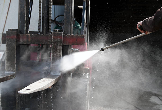 Best Gas Station Cleaning  in Belle, WV